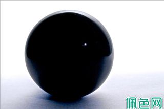 家中一般不放黑水晶，更不能乱放，水晶球摆件放在家庭哪里好