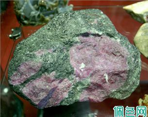 探秘翡翠原石！一学就会的分辨大法来啦