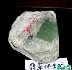 怎样挑选好的翡翠原石 新手如何选购翡翠原石