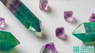 水晶：澄澈透明，天然雕饰的宝石世界
