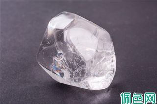 水晶保养手册：轻松掌握，让美丽永恒