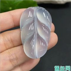 翡翠掉价的四种因素，中这些以上，你的翡翠就不值钱了！