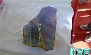 回顾翡翠市场逐渐冷却，只是因为年轻人不玩吗？