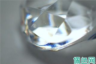 如何鉴别水晶的真伪：专业指南